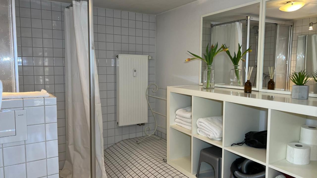 Ferienwohnung Im Stadionischem Hof Walluf Екстериор снимка