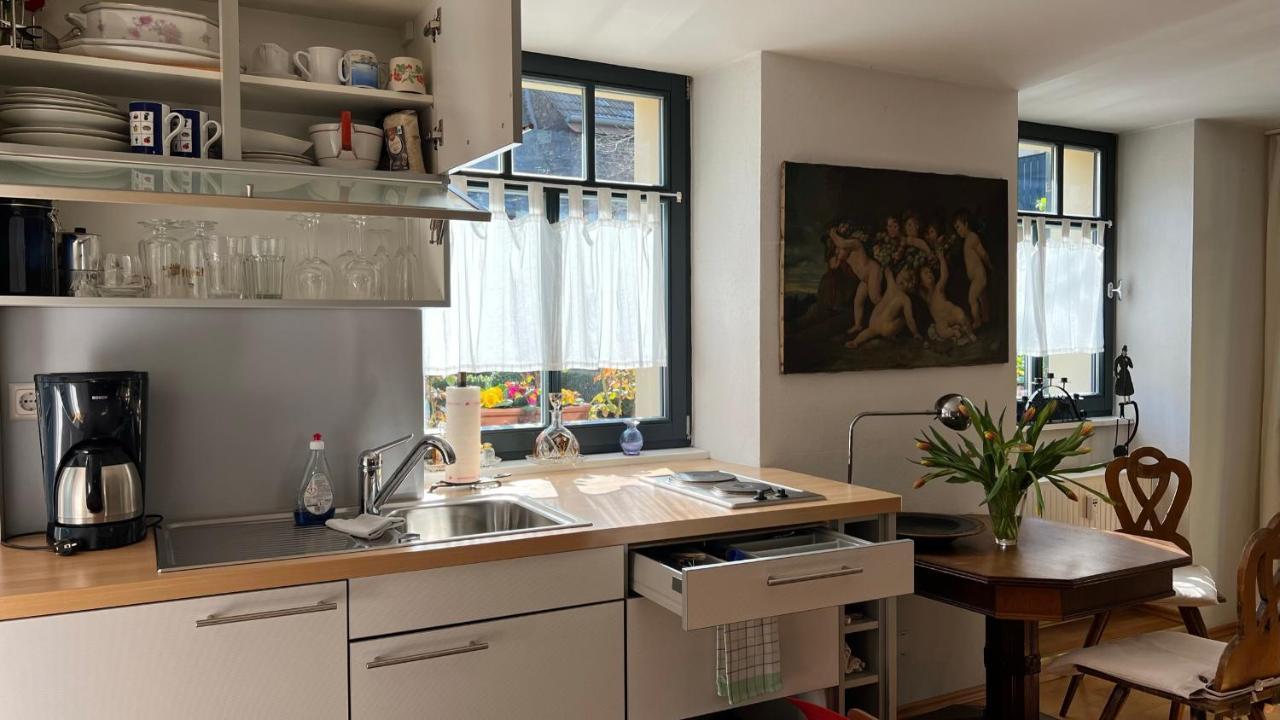 Ferienwohnung Im Stadionischem Hof Walluf Екстериор снимка
